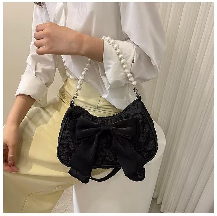 Niche design sweet style bow underarm bag women's summer 2025 new trendy fashion versatile shoulder bag women