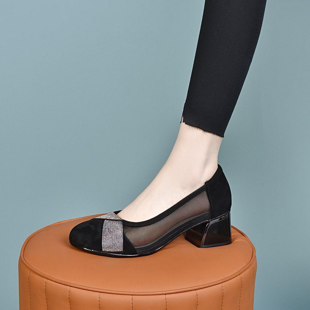 

Круглые одинарные туфли женские весна 2024 новые мокасины с мелкой сеткой со стразами двухвысотные женские туфли корейская версия сетчатых туфель 41