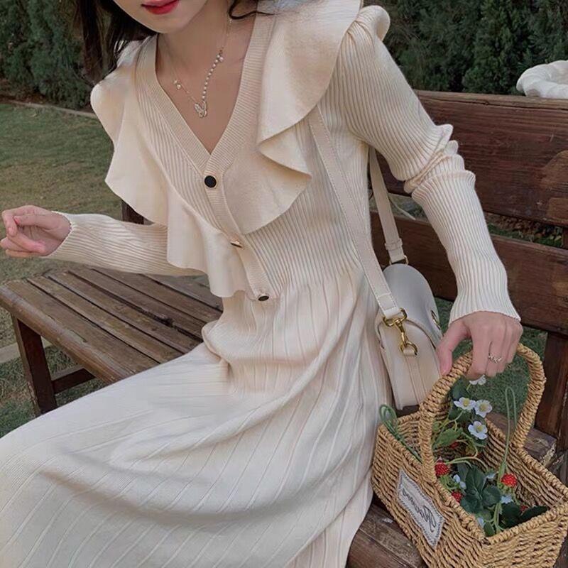 Early autumn new women's knitted dress chic temperament long sleeve design sense niche long dress