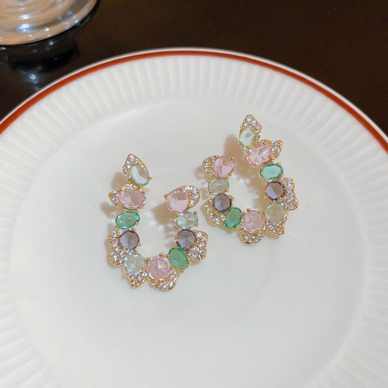 Тенденция 2024 года: Винтажные роскошные серьги-заявления для женщин – Легкие, Дизайн высокого класса, Идеальны для лета