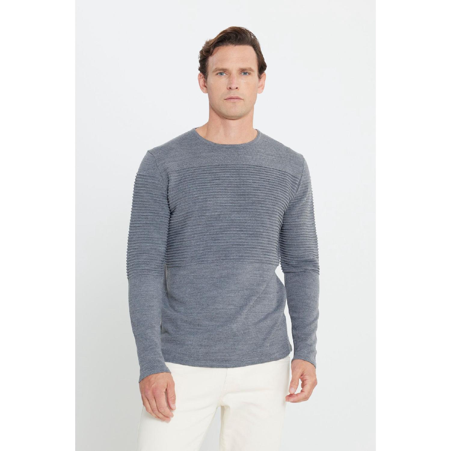 

Мужской трикотаж антрацитово-меланжевого цвета стандартного кроя, нормального кроя с круглым вырезом M