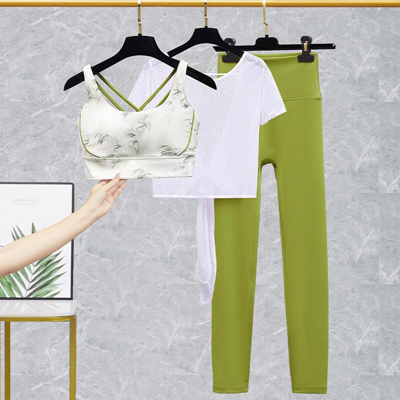 Women's Yoga Clothes 2025: Stylish Bra & High-End Two-Piece Sports Set for Fitness & Pilates