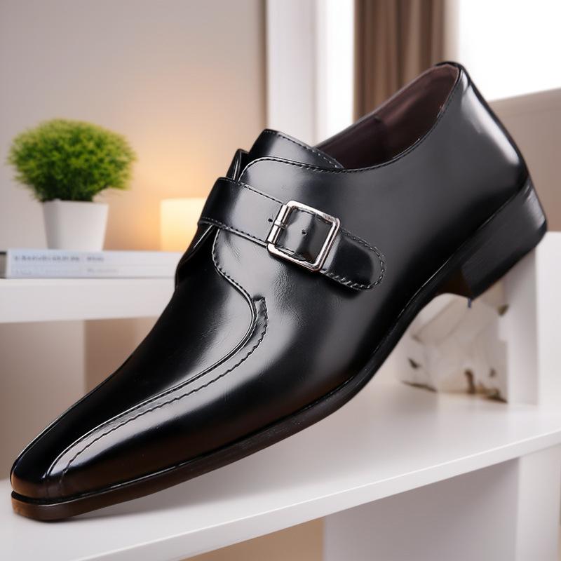 

New leather shoes men s British business dress leather shoes youth versatile pointed Korean version soft sole breathable men s shoes 39