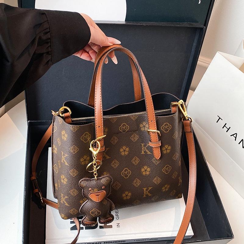 Borsa da Donna Marca di Lusso Leggero 2026 Nuova alla Moda e Versatile a Spalla Singola Crossbody Borsa a Mano di Alta Gamma con Grande Capacità