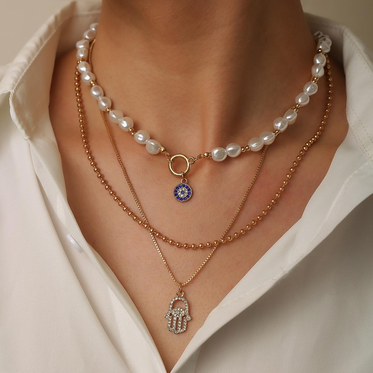 Hot-selling multi-layer Devil s Eye Styling Necklace Set Personalized Creative Design Clavicle Chain Clavicle Chain