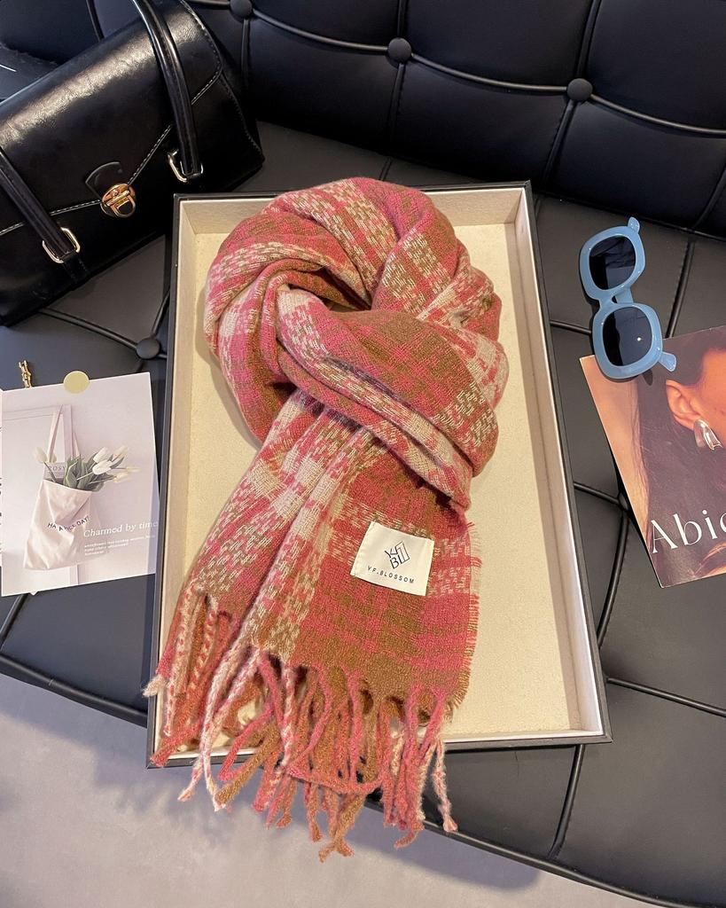 Japanese high-end retro plaid fringed scarf women's winter versatile Korean thickened warm couple scarf