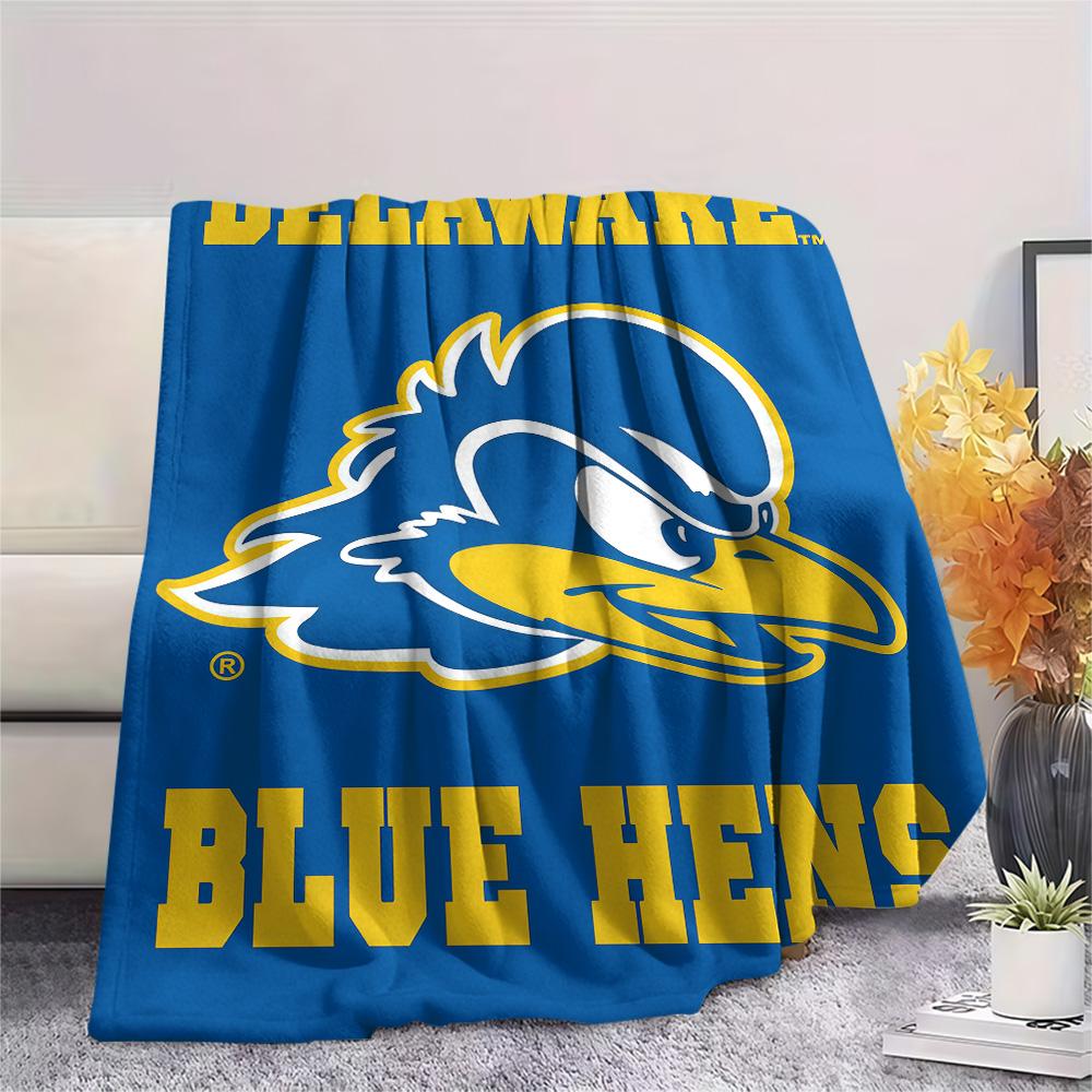 Delaware Fightin' Blue Hens Print Flannel Blanket High Quality Warm Comfortable Cover for All Seasons Perfect for Gifts Home Decor