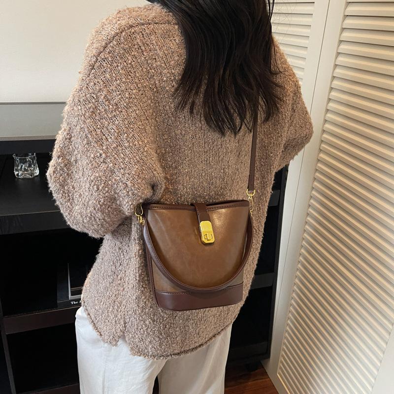 Popular small bag women's retro messenger bag casual portable bucket bag