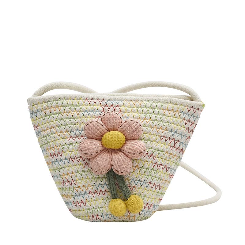 

This year s new products are cute, small, fresh and sweet, versatile buckets, small bags, Mori flowers, niche versatile messenger bags, women разноцветный