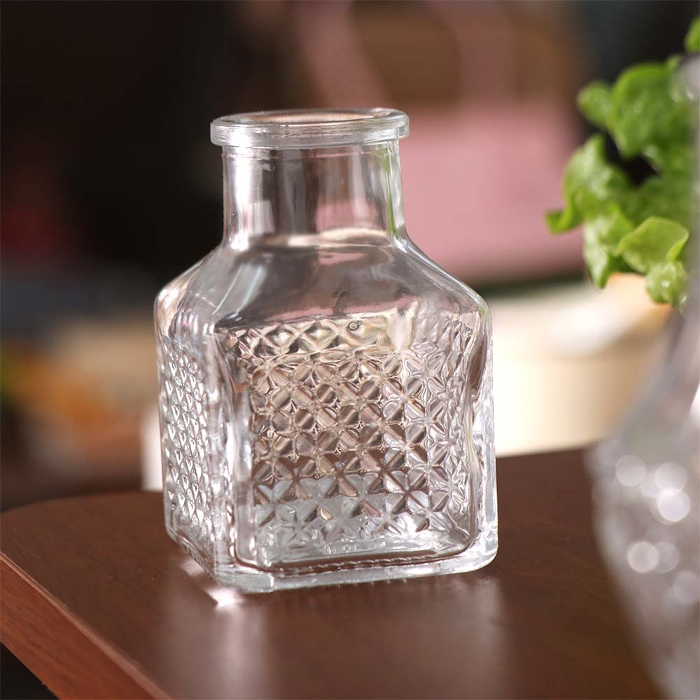 10 Stück/Set Kristallklare Mini-Glasvase Retro Relief-Blumenvase Kleines Vasenset Valentinstag