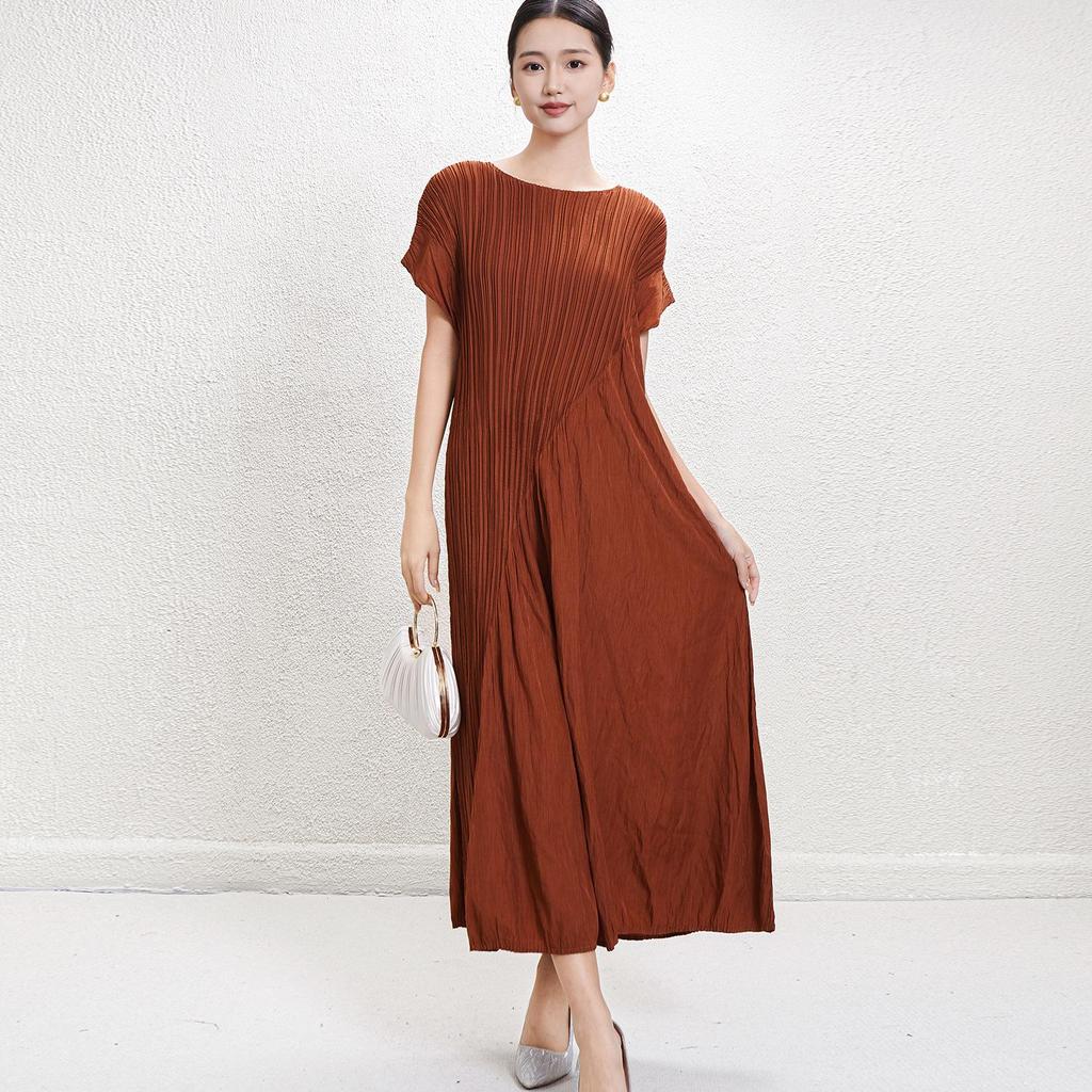 Miyake Summer Sleeveless Pleated A-Line Dress with a Waist-Cinching Round Neck Design