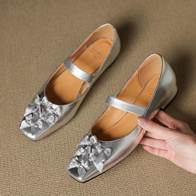 

New four-season casual single shoes low heel low-top flat-soled single shoes light mouth solid color leather comfortable beef tendon soft sole large 40 серебряный