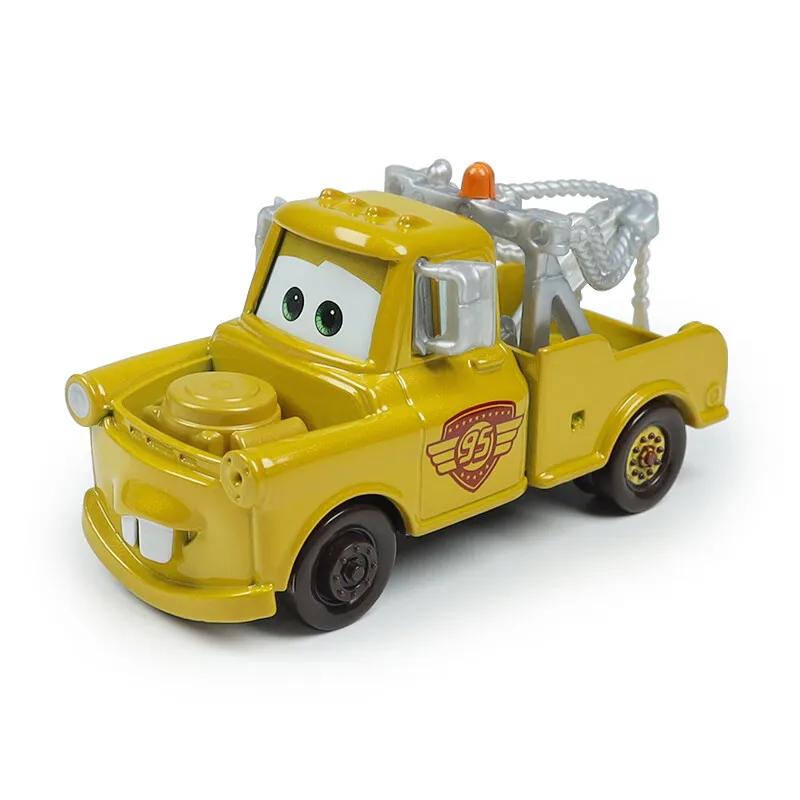 Disney Pixar Cars Lightning McQueen Mater Jackson Storm King Mater 1:55 Alloy Car Model Toy for Children and Gifts