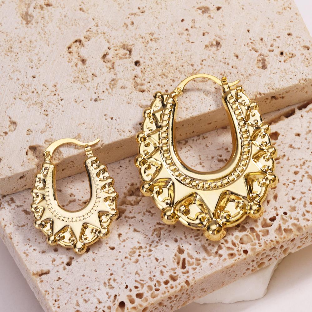 Pendientes Geométricos Exagerados Huecos para Mujer Estilo Metálico Versátil Joyería de Nicho INS Europea y Americana Personalidad