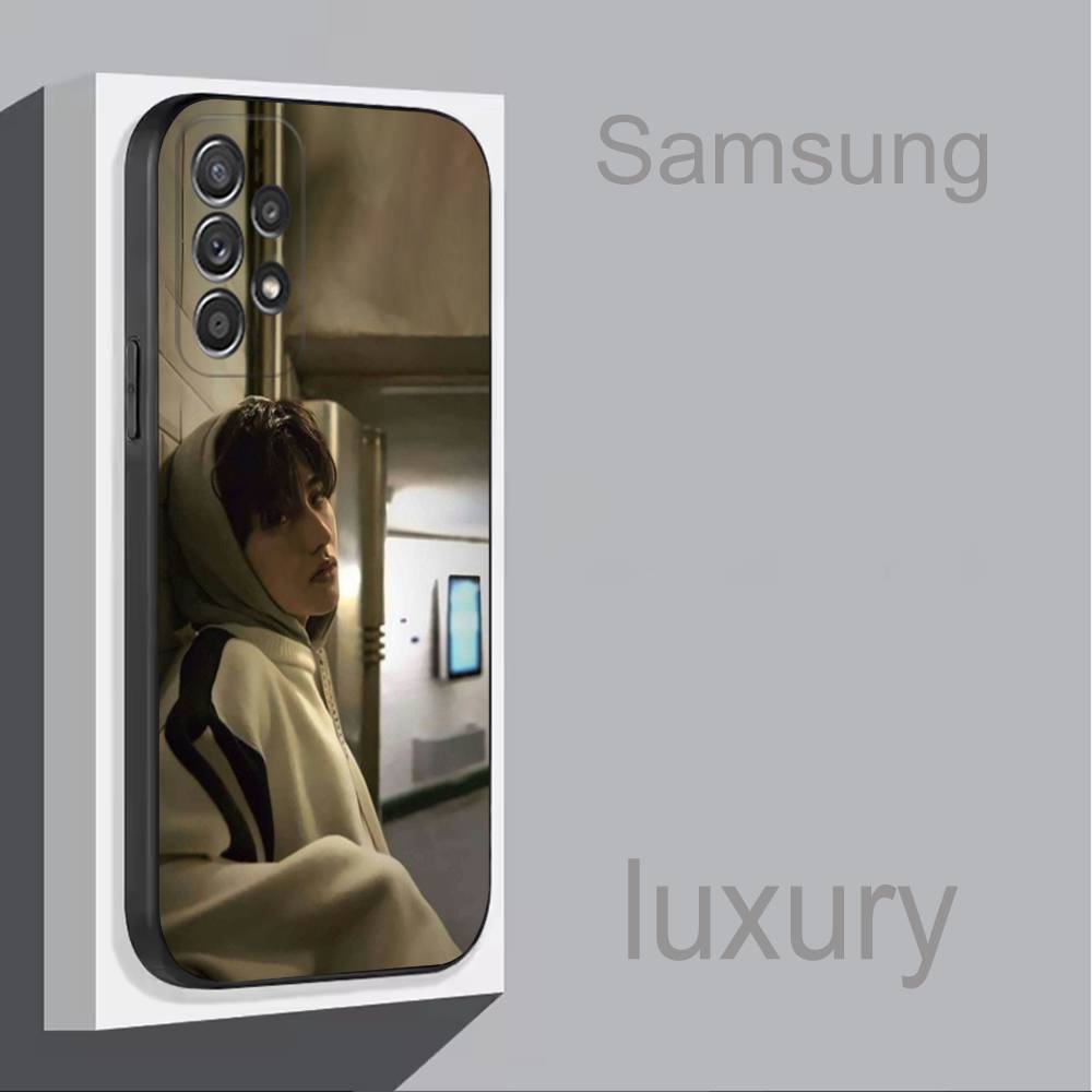 KUN Actor Chinese Phone Case For Samsung S 25,24,23,22,30,21,10,9,Ultra,Plus,Lite,FE,4,5G Black Soft Case