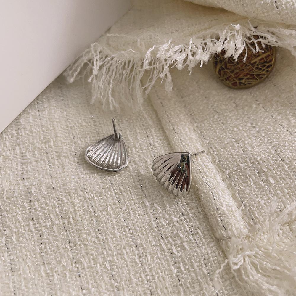 Love Shell Stud Earrings Women's Autumn and Winter Ins Niche Design Earrings Korean Fashion Earrings