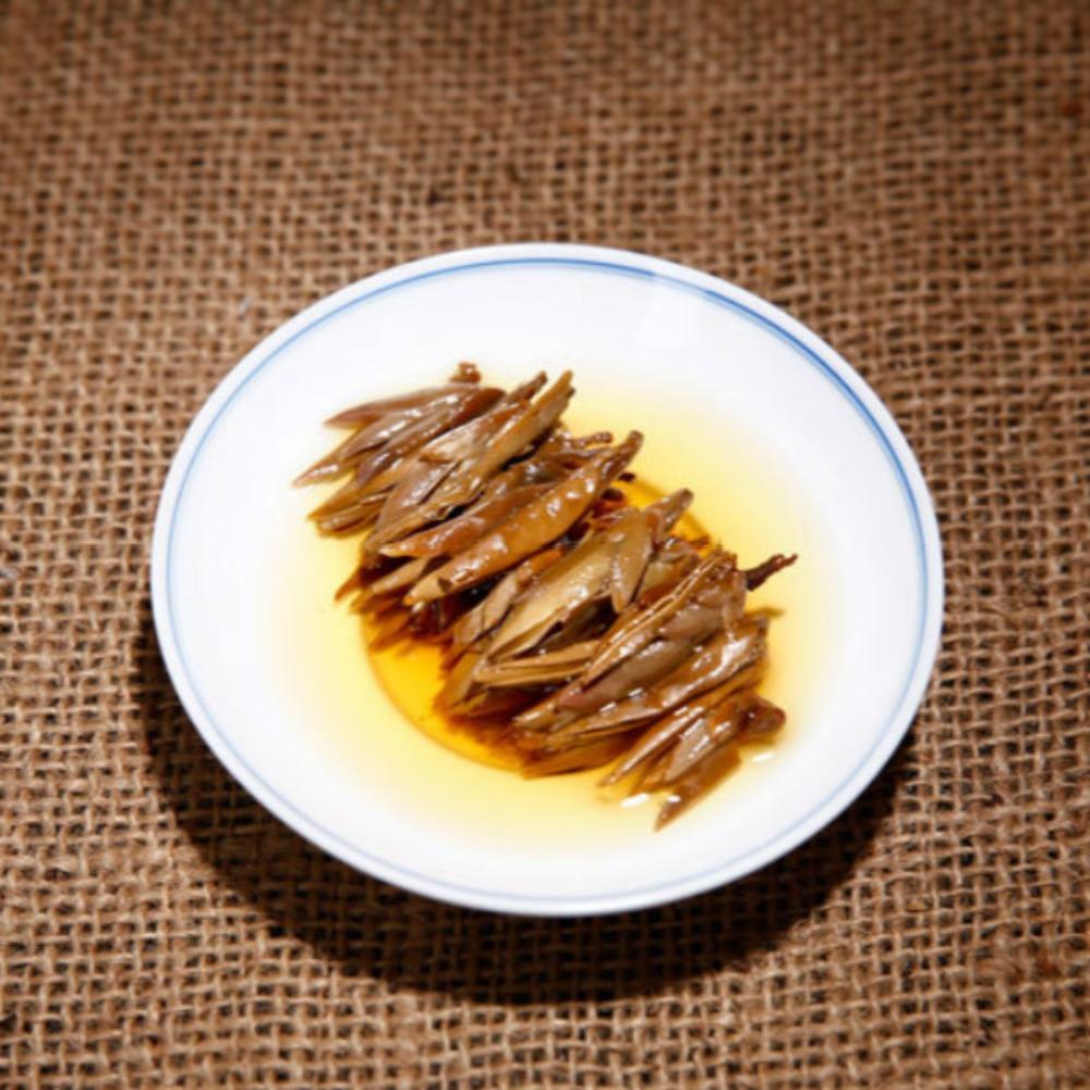 Yunnan Raw Pu-erh Tea Brick 250g Qianjiazhai Ancient Tree Organic Green Food Slimming