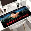 Smallville Thema Mauspads, Rutschfeste Gummiunterseite, Multifunktionales Büro- & Heimdekor, Perfekt für die Personalisierung des Arbeitsplatzes.