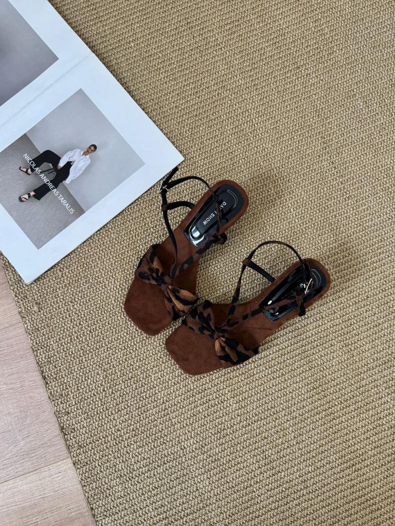 French Niche Design Slope Heel Open-toed Sandals Women's Summer 2025 New with Skirt Square Head High-heeled Roman Shoes