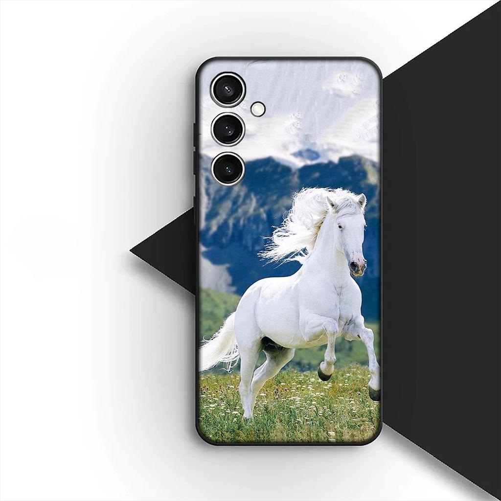 Cover for Samsung Galaxy S10 S8 S9 Plus A33 A34 A31 70 A71 A72 Note 20 9 8 S10E Casing Phone Case Running Wild Horse Wallpaper