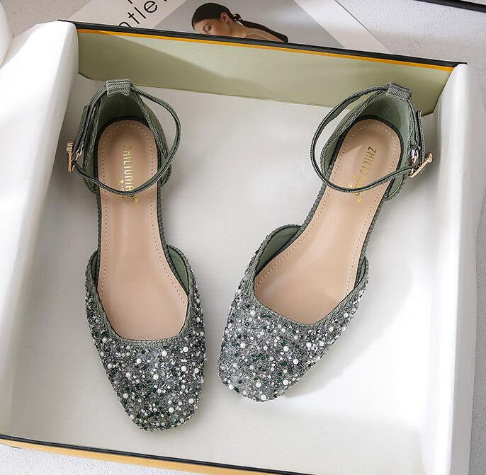 Mode Glitter Kristall Pärlstav Sandaler Kvinna Flats D'orsay Skor Damer Ankelrem Sandaletter Femme Cover Klackar Sandaler Bröllop