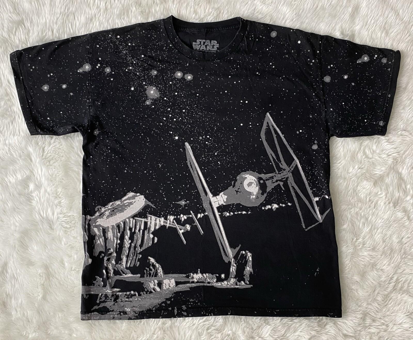 Star Wars Graphic Killer Pursuit Millenium Falcon Adult T-shirt Size XL L