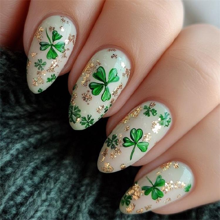 

Replacement Nail Short Almond White Glittering With Lucky Charm And Star Patterns Strong And Easy To Wear 1