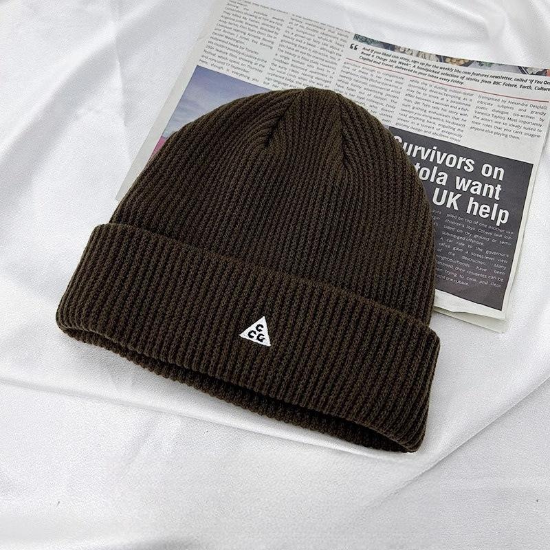 

Осенне-зимняя теплая шапка для защиты ушей, вышитая, большого обхвата головы, холодная шапка, мужская, маленькая вязаная шапка, модная M（56-58cm）