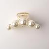 Elegant French Pearl Shark Hair Clip – Gentle Autumn & Winter Hair Accessory