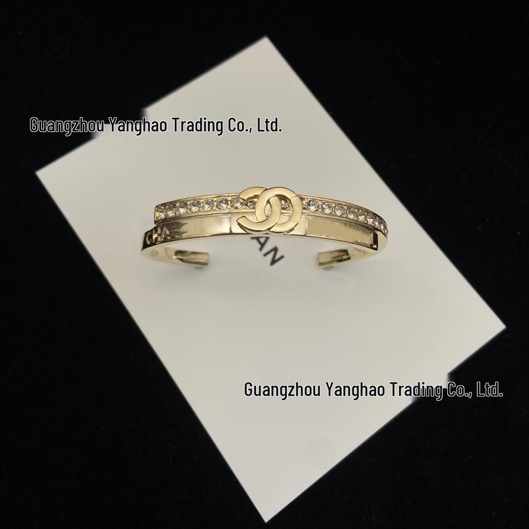 

Винтажный женский браслет Seiko с двойным рядом бриллиантов