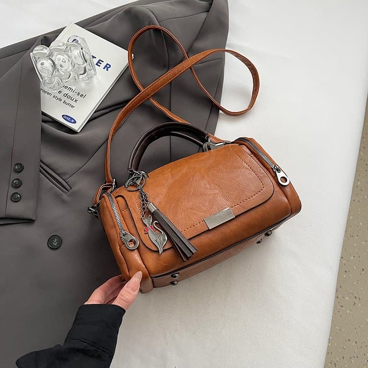 

New Women s Vintage Pillow Bag One Shoulder Crossbody Bag кавовий