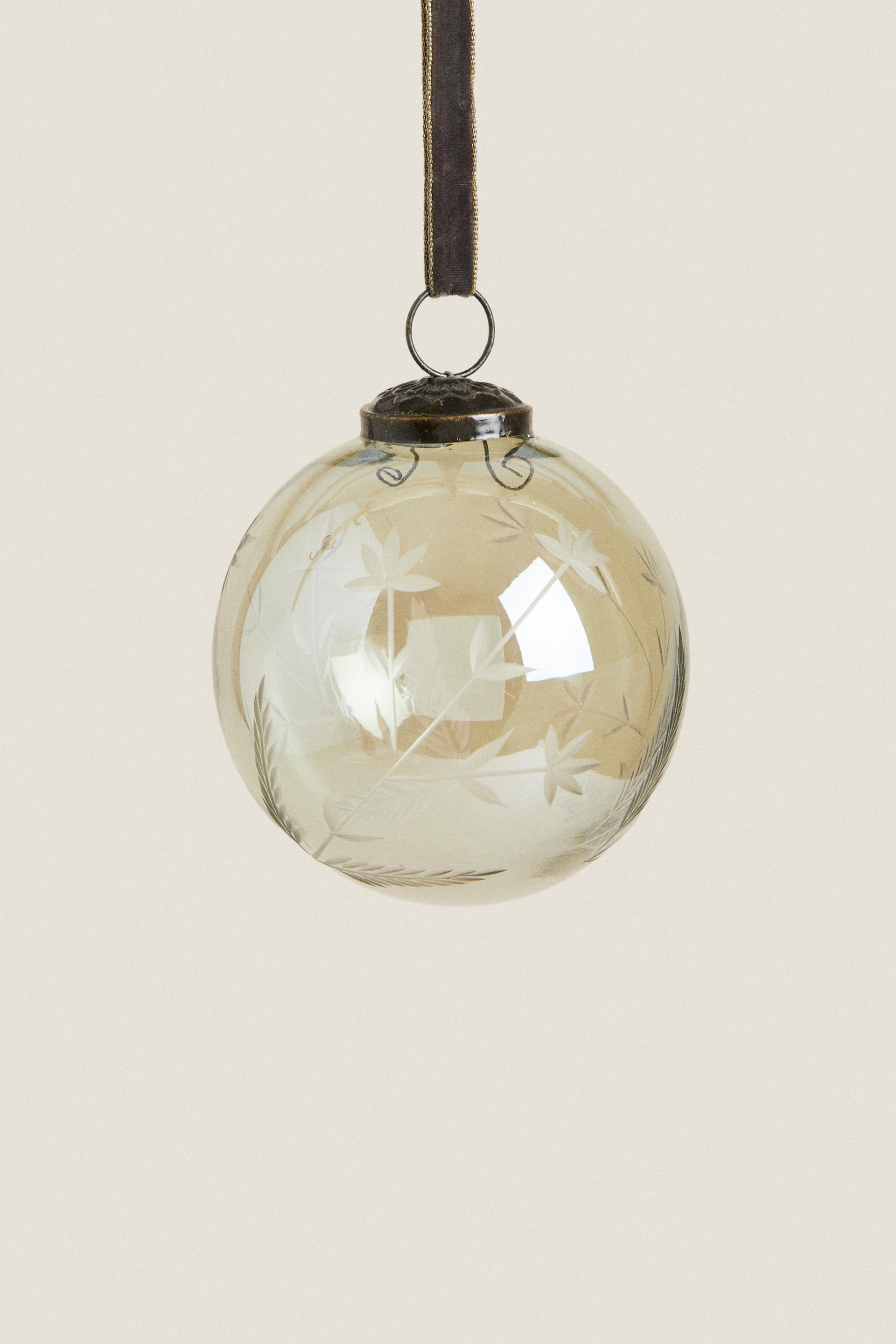 

GLASS CHRISTMAS BRANCHES BAUBLE DECORATION