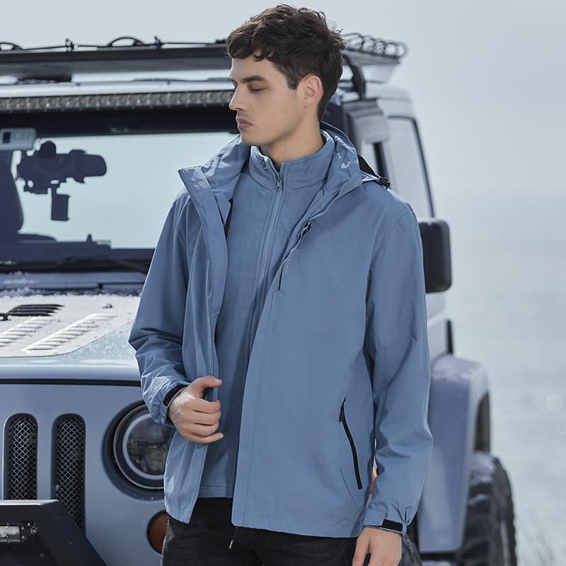 Men's and Women's Windproof 3-in-1 Detachable Jacket Set: Fleece-Lined, Waterproof, Breathable, Perfect for Mountaineering.