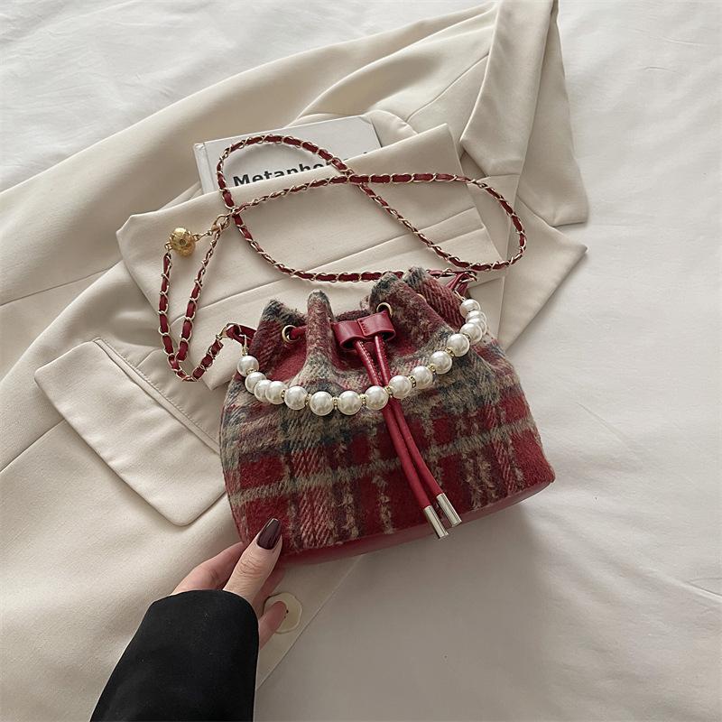 Plaid Messenger Bag  Spring New Women's Bag Fashionable and Popular Shoulder Bag Chain Simple Bucket Bag