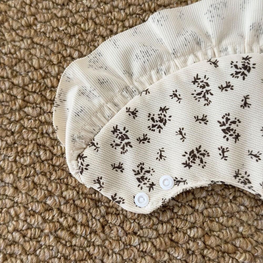 Adjustable Snap Baby Ruffle Bib Floral Lace Saliva Towel Vintage Feeding Drool Bib 0-2 Years Baby