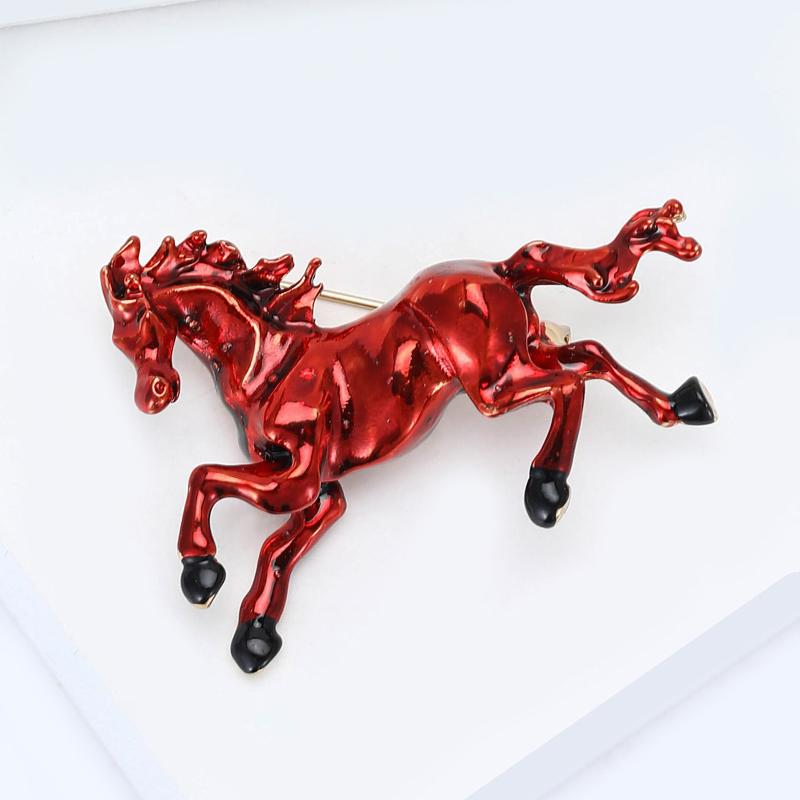 Broches de Cavalo da Moda Para Mulheres Unisex Pins de Animais Decoração de Roupas Acessórios de Joias de Festa Casual Presentes de Amigos de Ano