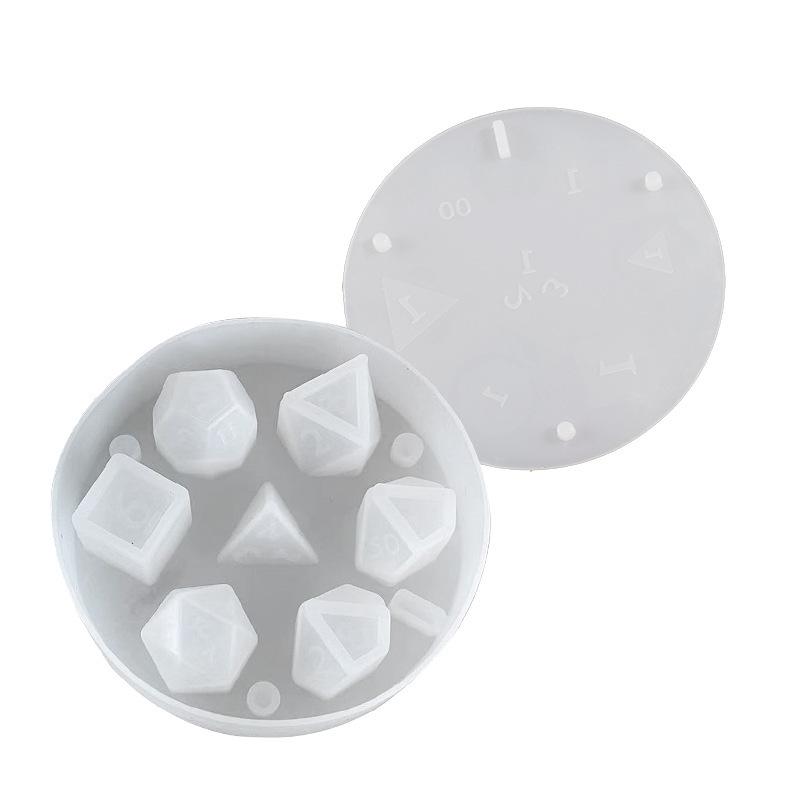 Poppy Drip Resin Dice Set: 7-Piece Polyhedral Silicone Mold for Tabletop Gaming & DIY Keychain