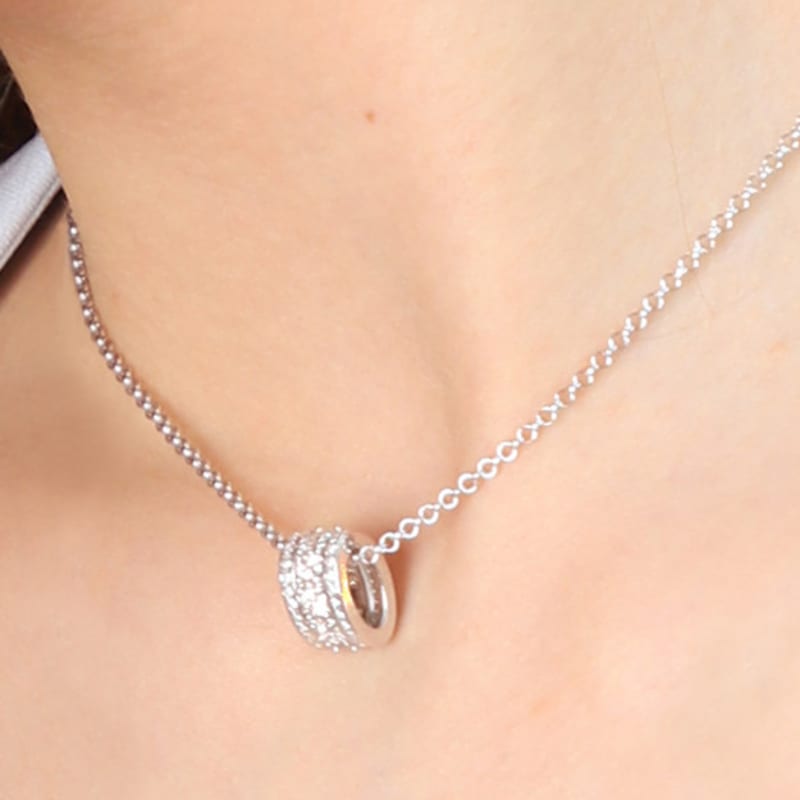 Dfarbe White Gold Natural Moissanite New Carved Necklace