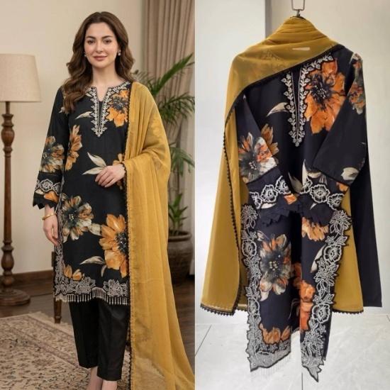 The Inaya Bold Floral Lawn Cotton Salwar Suit Set M