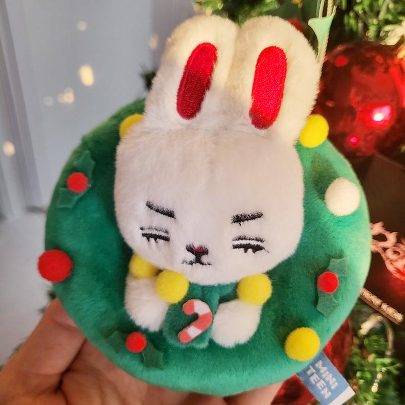 SEVENTEEN ‘HOLIDAY with MINITEEN’ Pop-Up Official Merchandise