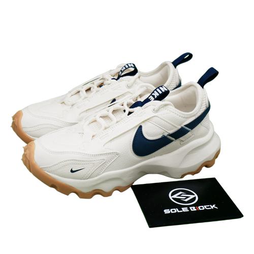 

Nike TC 7900 Pale Ivory Armory Navy W - DD9682-103 EU 35.5 слонова кістка