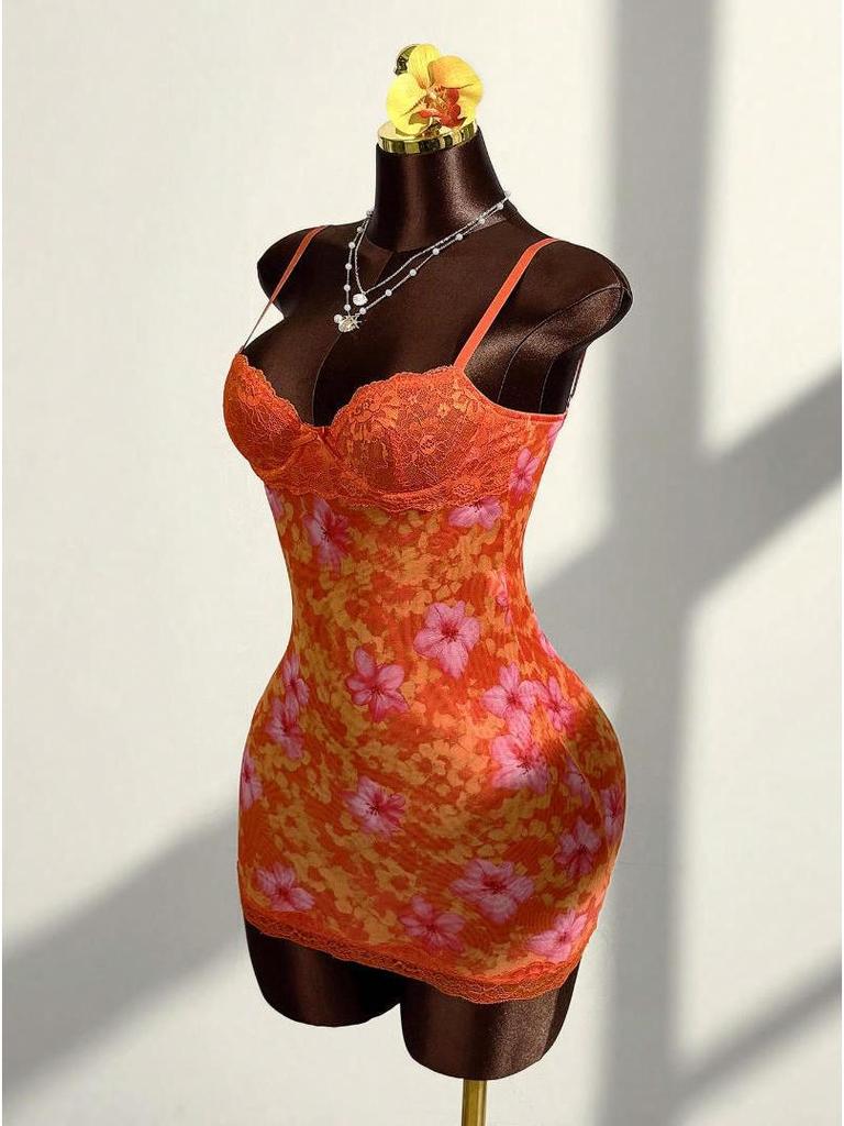 2025 Cross-border Sexy Lace Slip Dress: Waist-cinching Retro Floral Print, Backless, Hip-hugging, Ruffled Design.