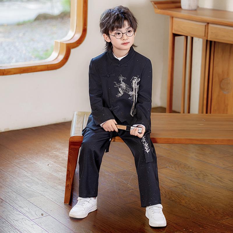 Jungen Tang Anzug Hanfu Set: Retro-Outfit im chinesischen Stil für Aufführungen, Dichterlesungen und besondere Anlässe