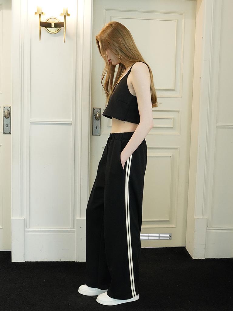 MUSE BY ROSE Rienda Striped Wide Track Pants (Black)