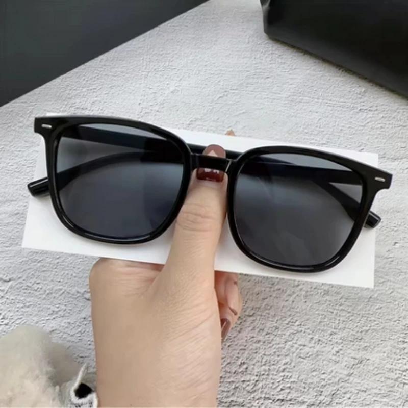 Nya Mode Solglasögon Herr Dam Lyxiga Fotokromatiska Solglasögon Snygga Kameleont Anti-bländning Körglasögon UV400