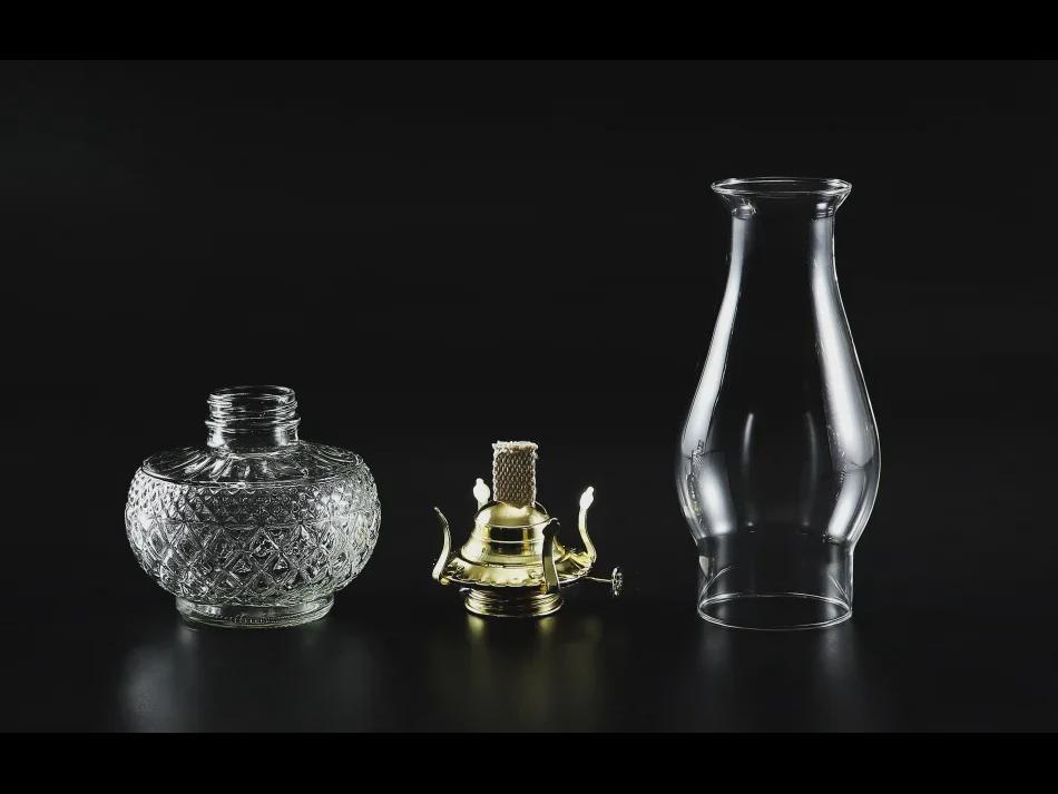Retro Glass Oil Lamp - Vintage Kerosene Lantern for Nostalgic Decor