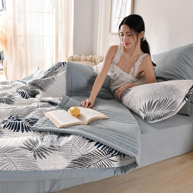 Light Luxury Cartoon Blanket Kawaii Sofa Towel Summer Cool Quilt Single Double Nap Cover Cotton Blanket Bedspread Soft Bed Sheet