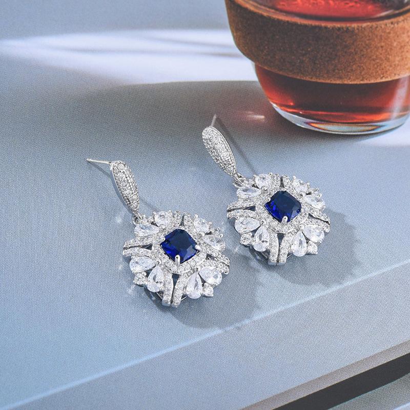 Fashion Banquet Square Luxury Zircon Earrings Square Geometric Earrings