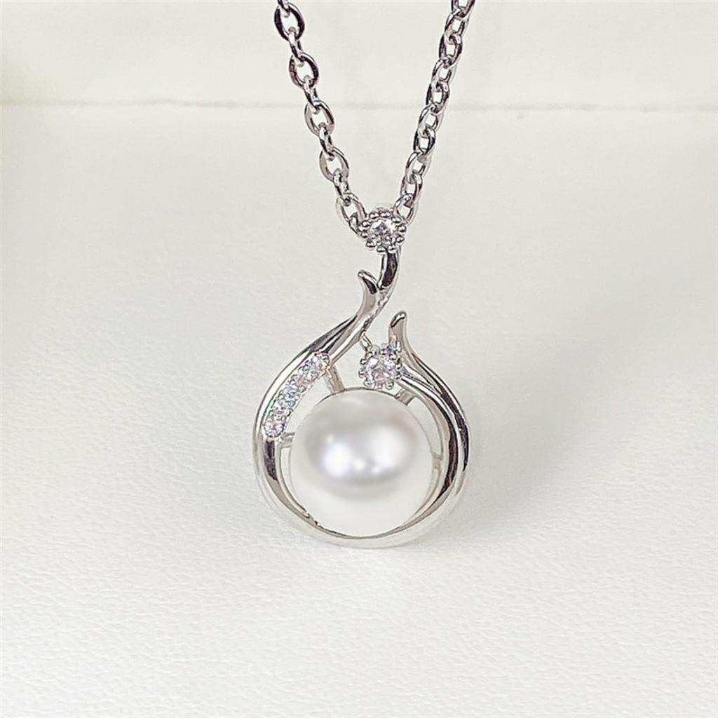 Twisted Branch Frame Round Pearl Pendant with Accent Stone Thin Chain Women Elegant Neck Jewelry