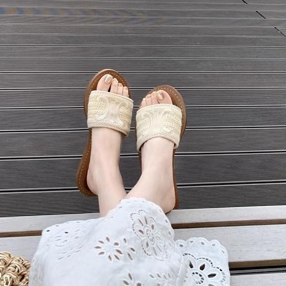 2025 New Spring and Summer Flat Bottom with Embroidered Roman Style Outside Wearing Seaside Vacation Cool Slippers Women